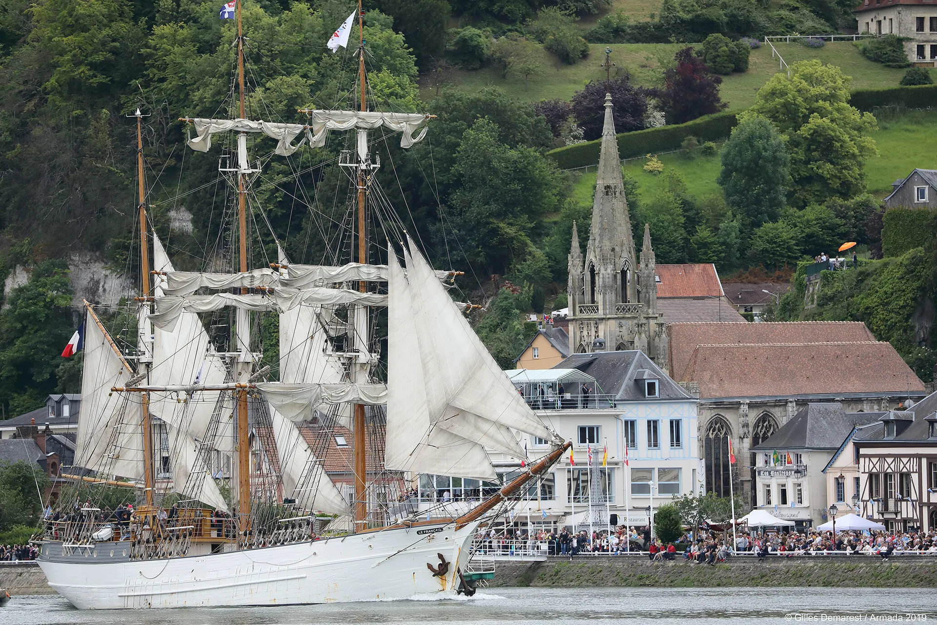 Retour du bateau « Le Français » et de l&rsquo;École Polaire à Rouen